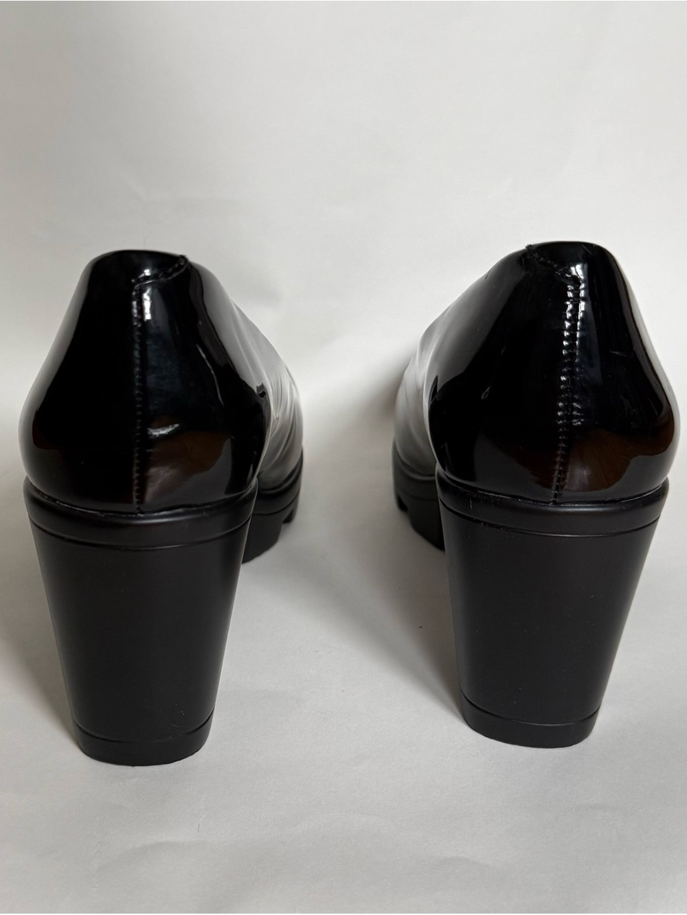Shiny Chunky Black Heels - Picture 3 of 8
